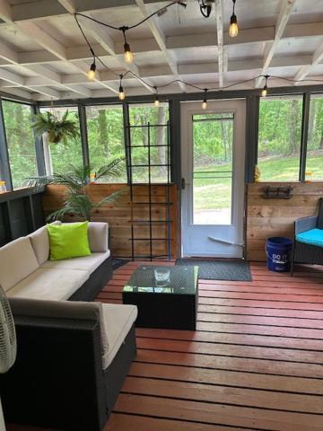 Serene Retreat! 420 Friendly In Designated Area, 3 Minutes To Downtown Richmond Kültér fotó